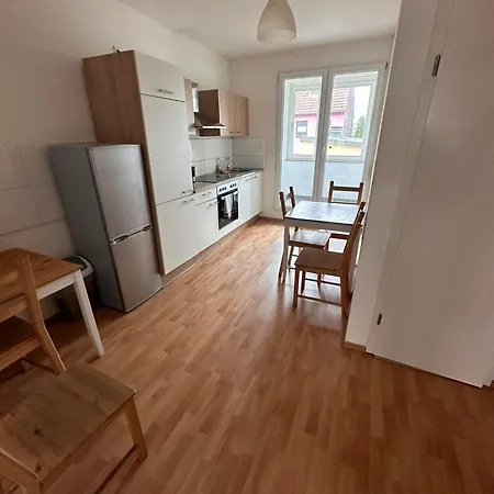 Domum 4 Moderne Ferien- Monteurapartments In Inkl Wlan Und Waschmaschine Homestay